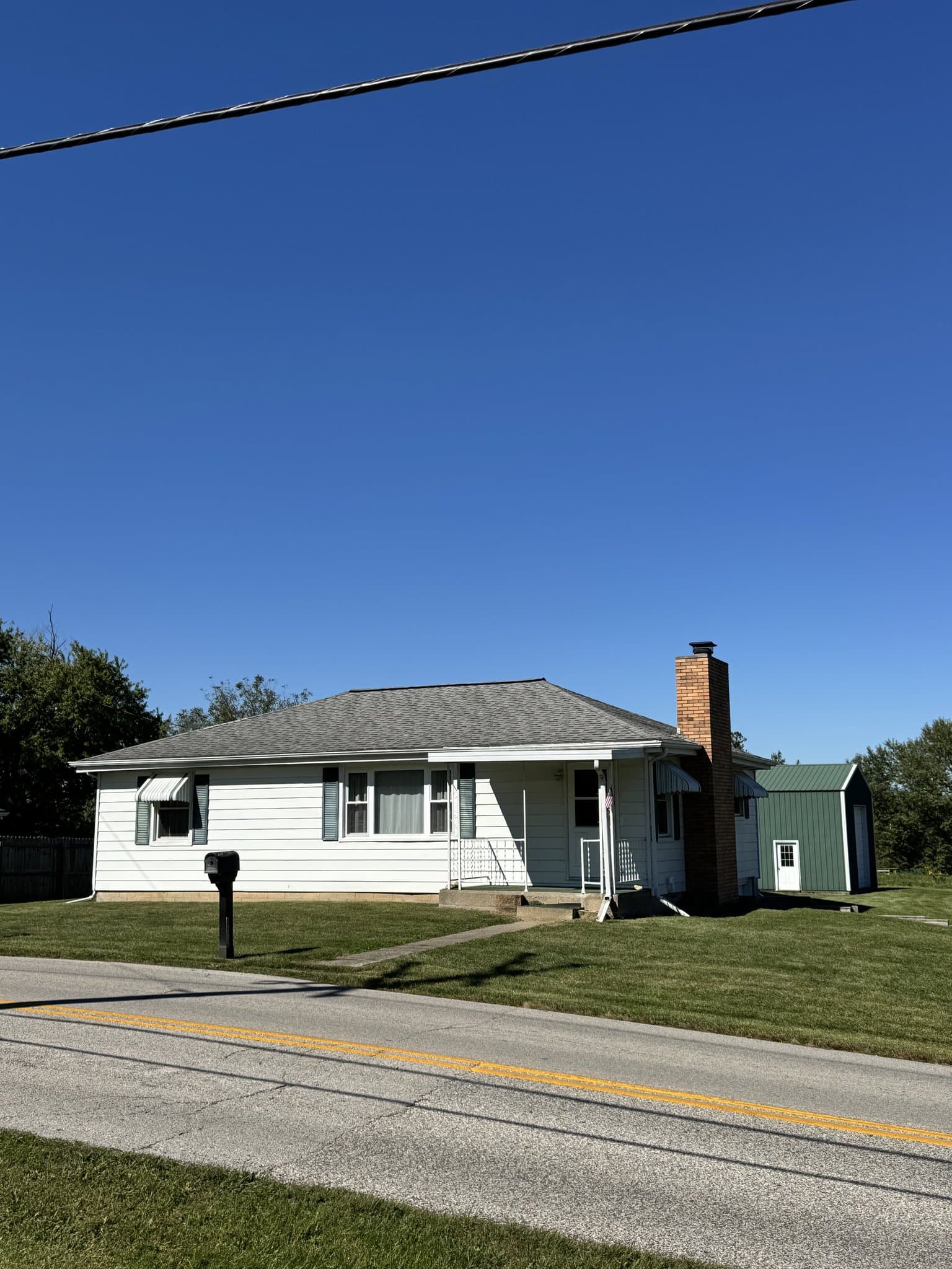 Bloomington House: 1385 E Rayletown Road