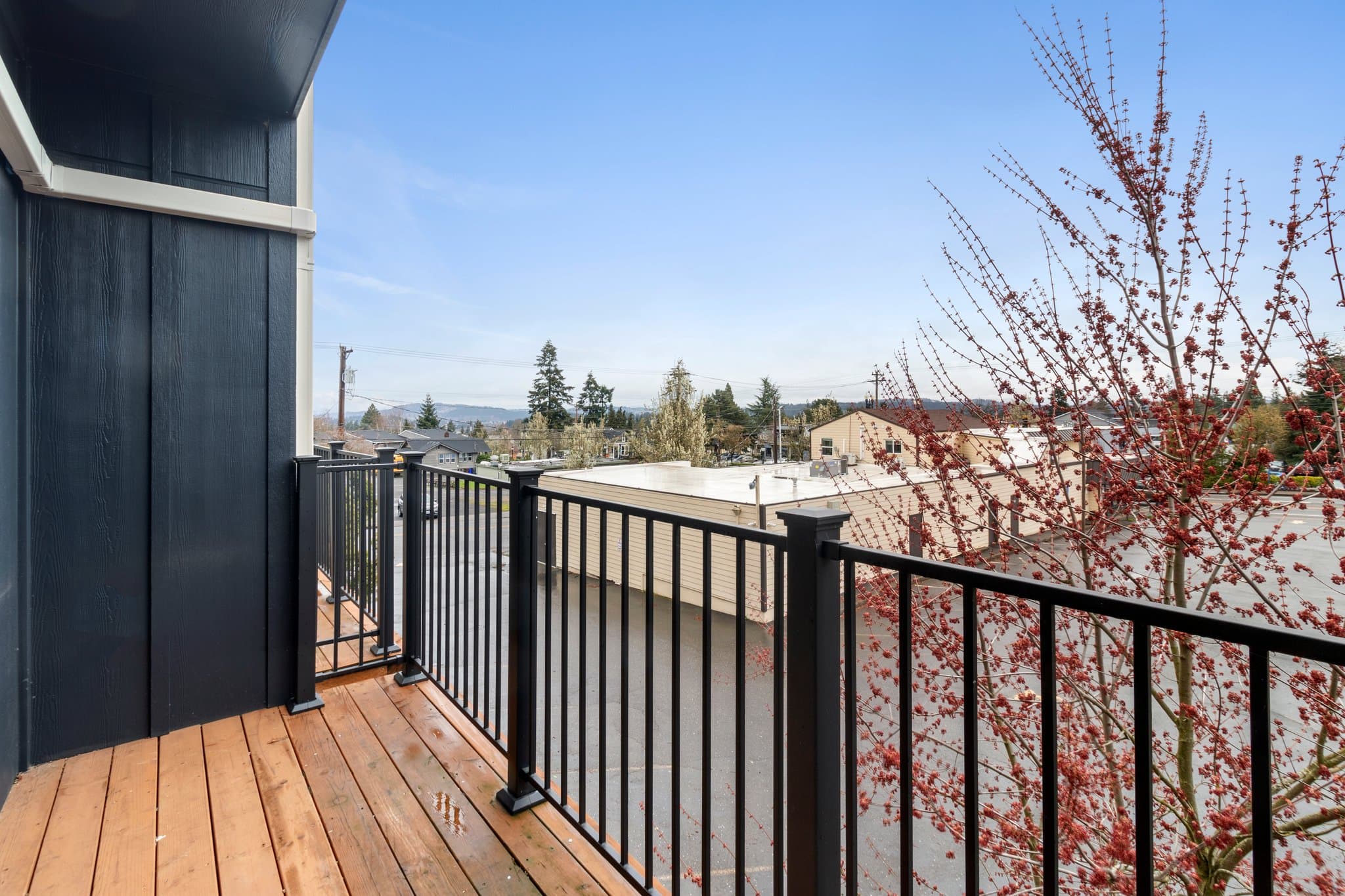 Oregon City Apartment: 305 Myrtle St