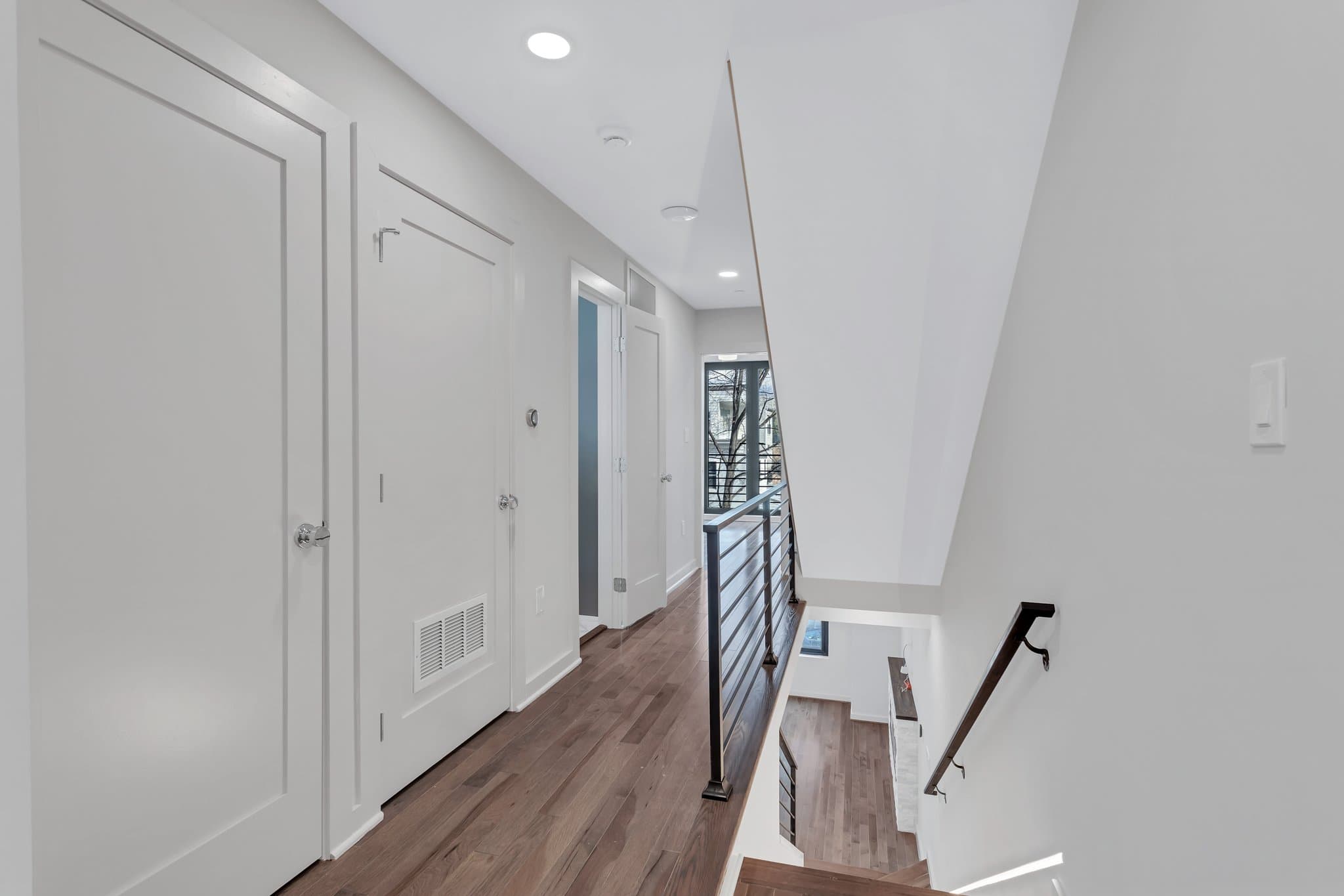 Washington Condo: 911 I St NE