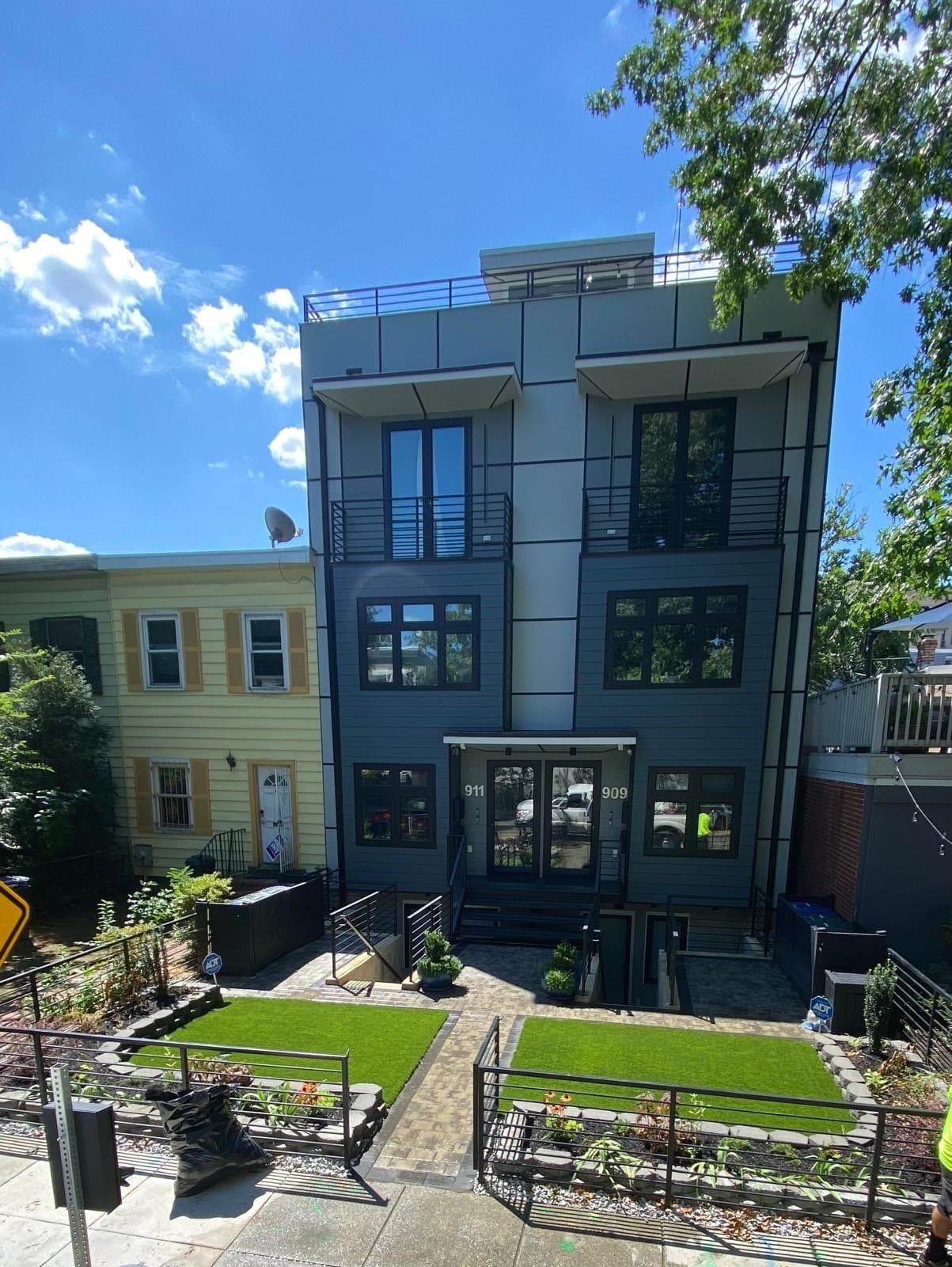 Washington Condo: 911 I St NE