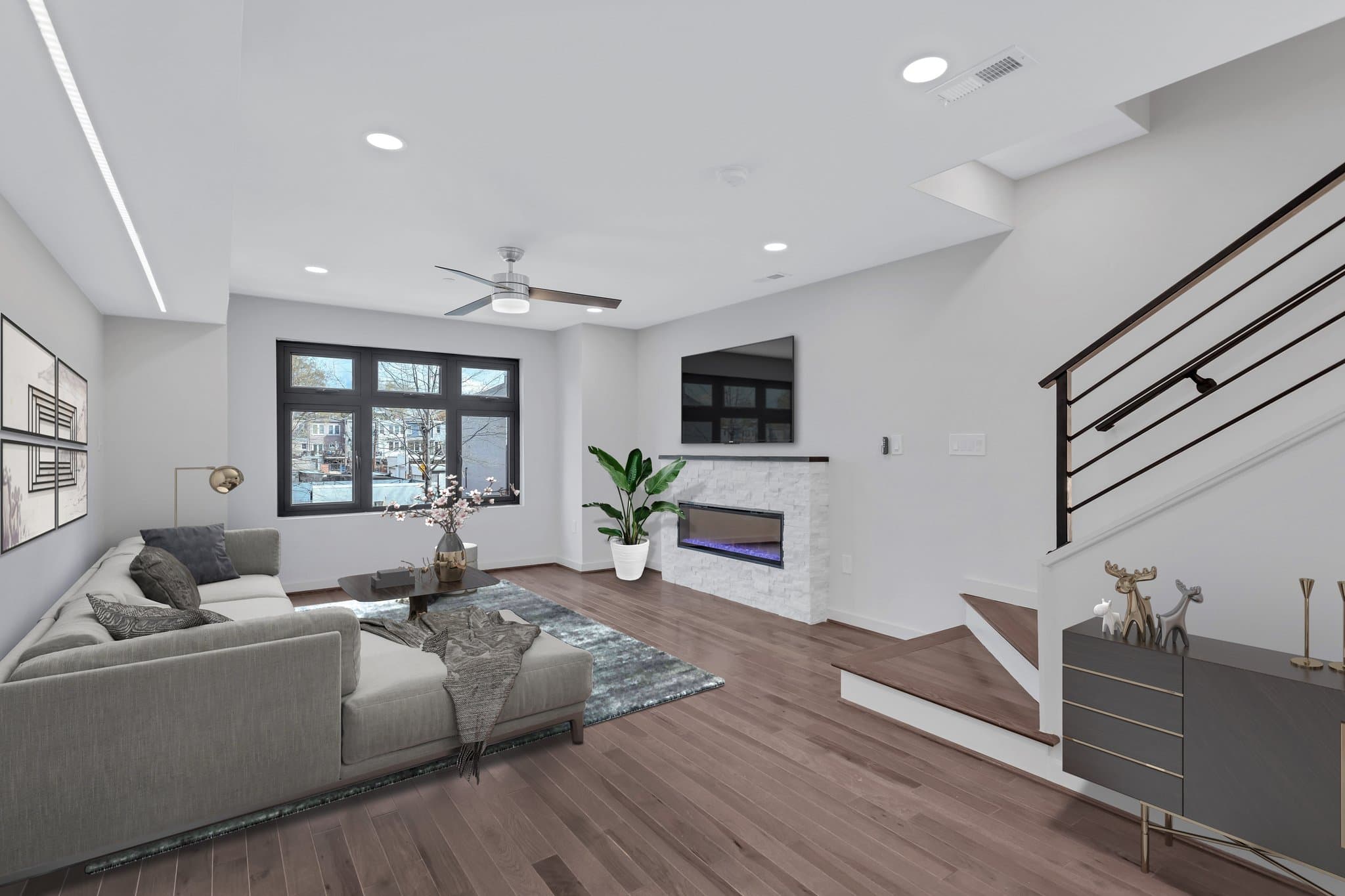 Washington Condo: 911 I St NE