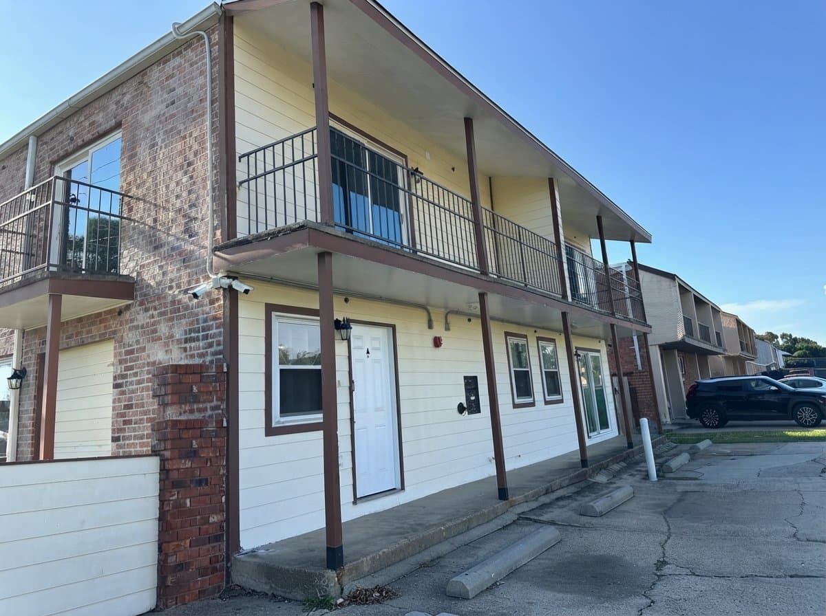 Kenner Multiplex: 3501 Martinique Avenue