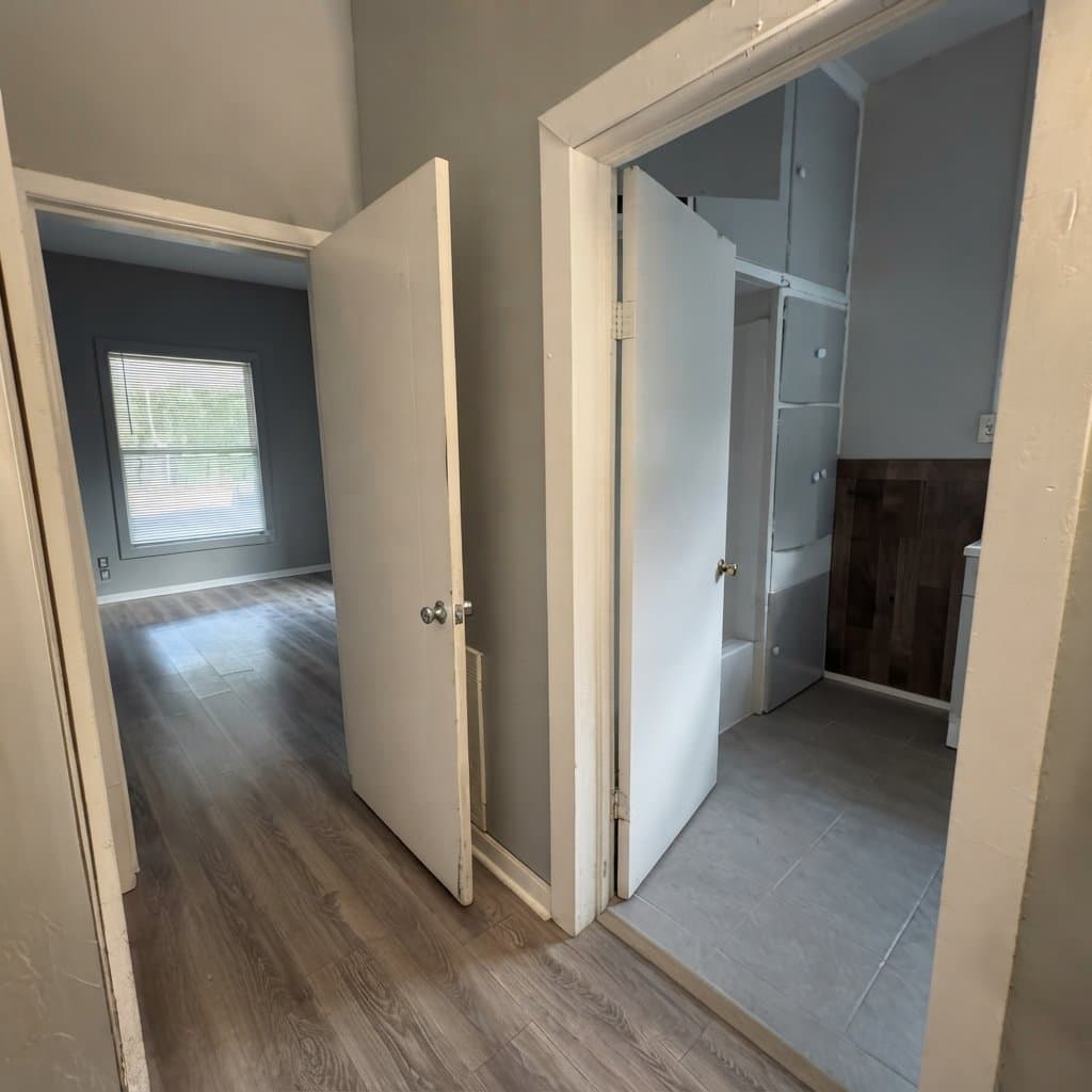 Pittsburg House: 517 Jefferson St