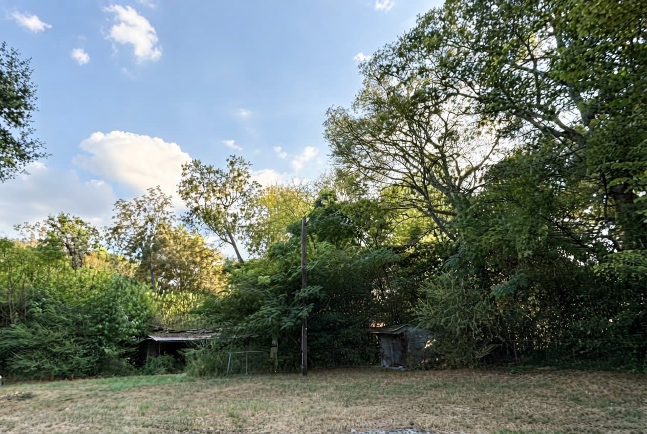 Pittsburg House: 517 Jefferson St