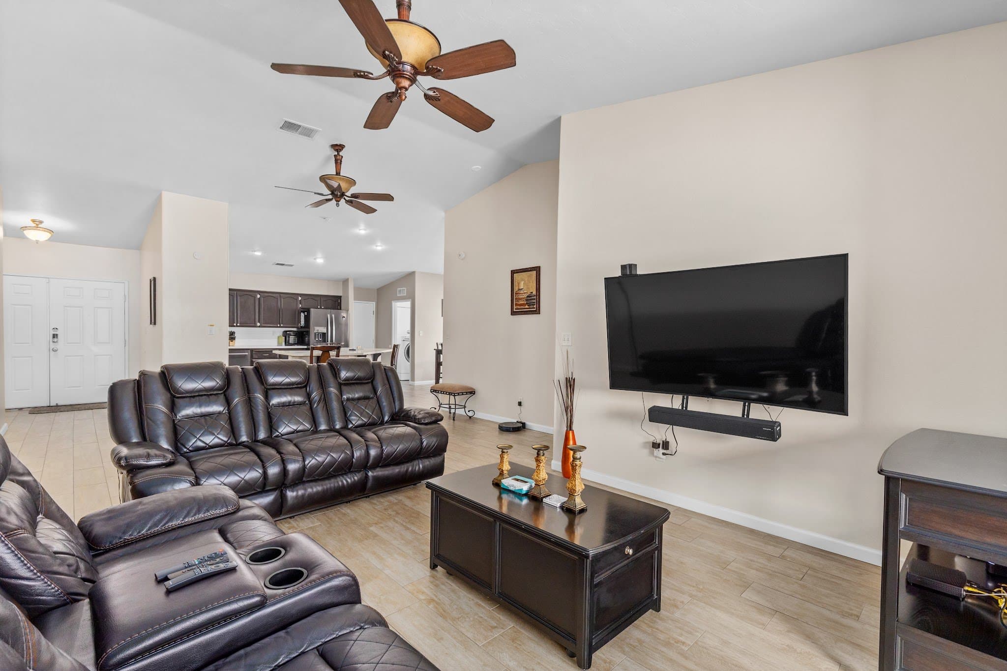 Bakersfield Single Room: 8412 Verona Dr