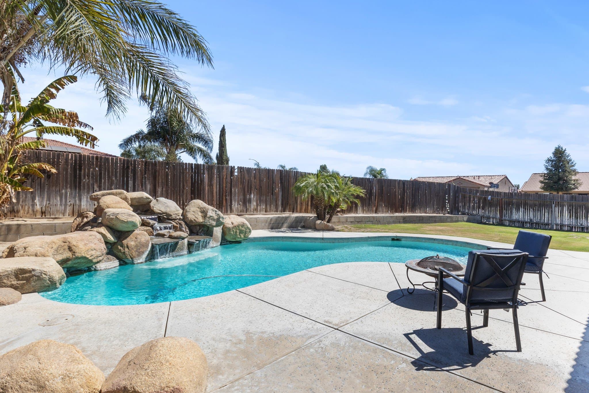 Bakersfield Single Room: 8412 Verona Dr