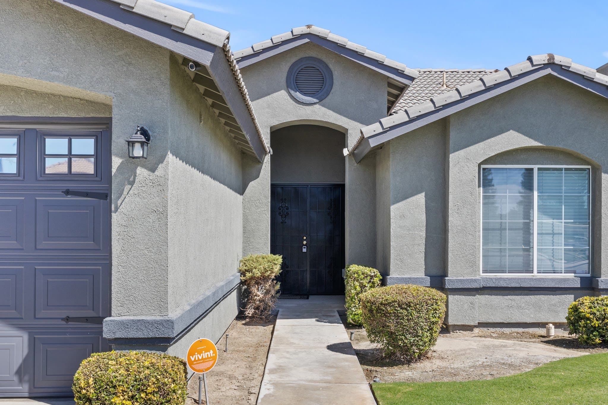 Bakersfield Single Room: 8412 Verona Dr