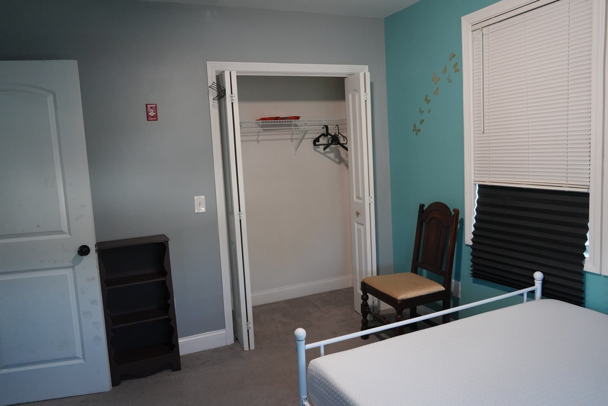 Riverside Condo: 60 Village Green South