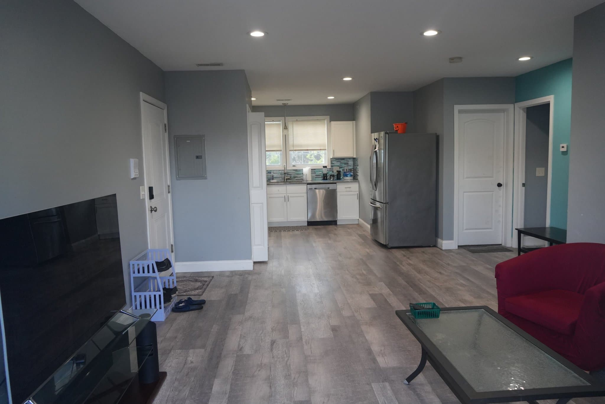 Riverside Condo: 60 Village Green South
