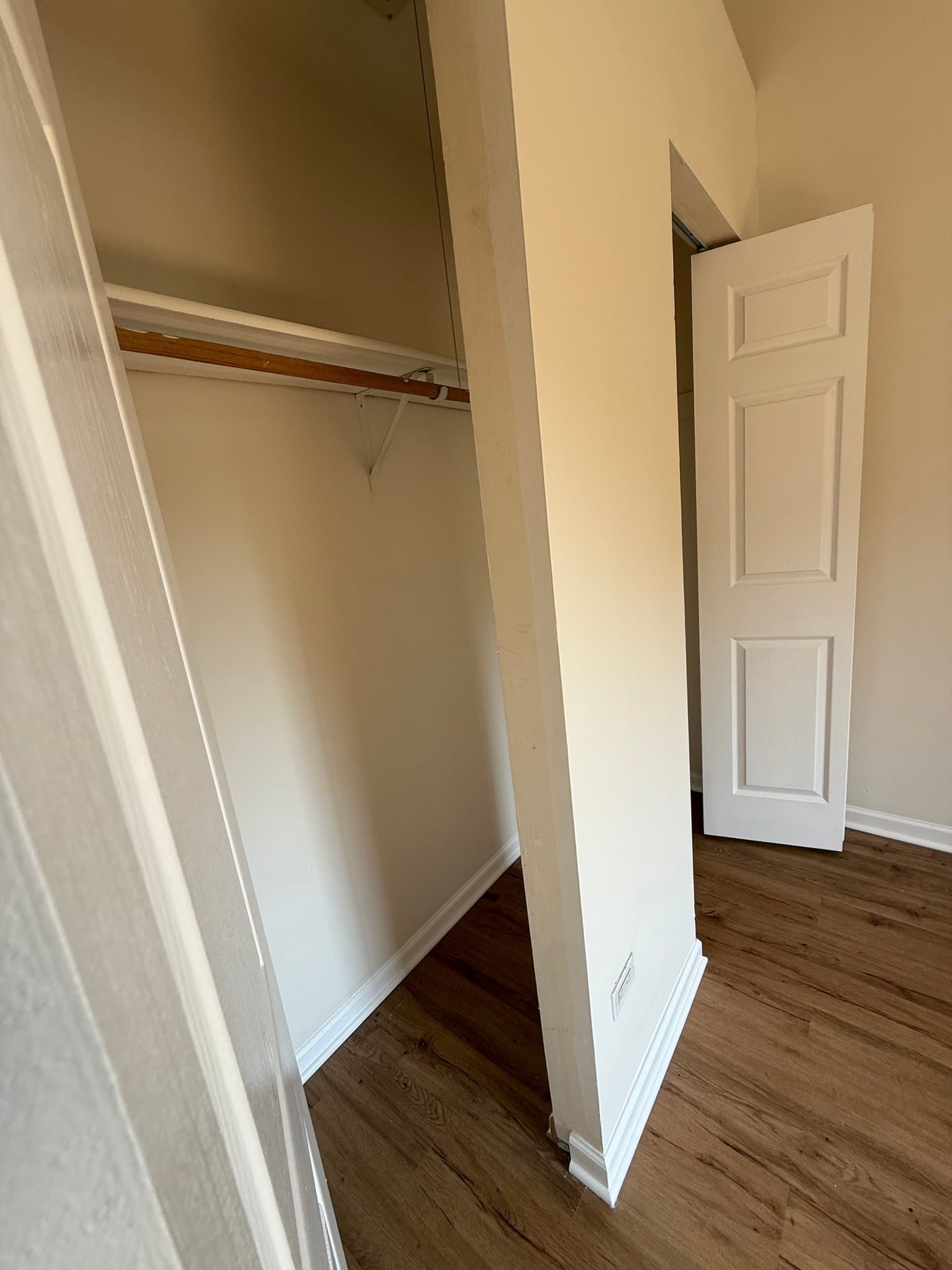 Wheeling Apartment: 490 Pleasant Run Drive