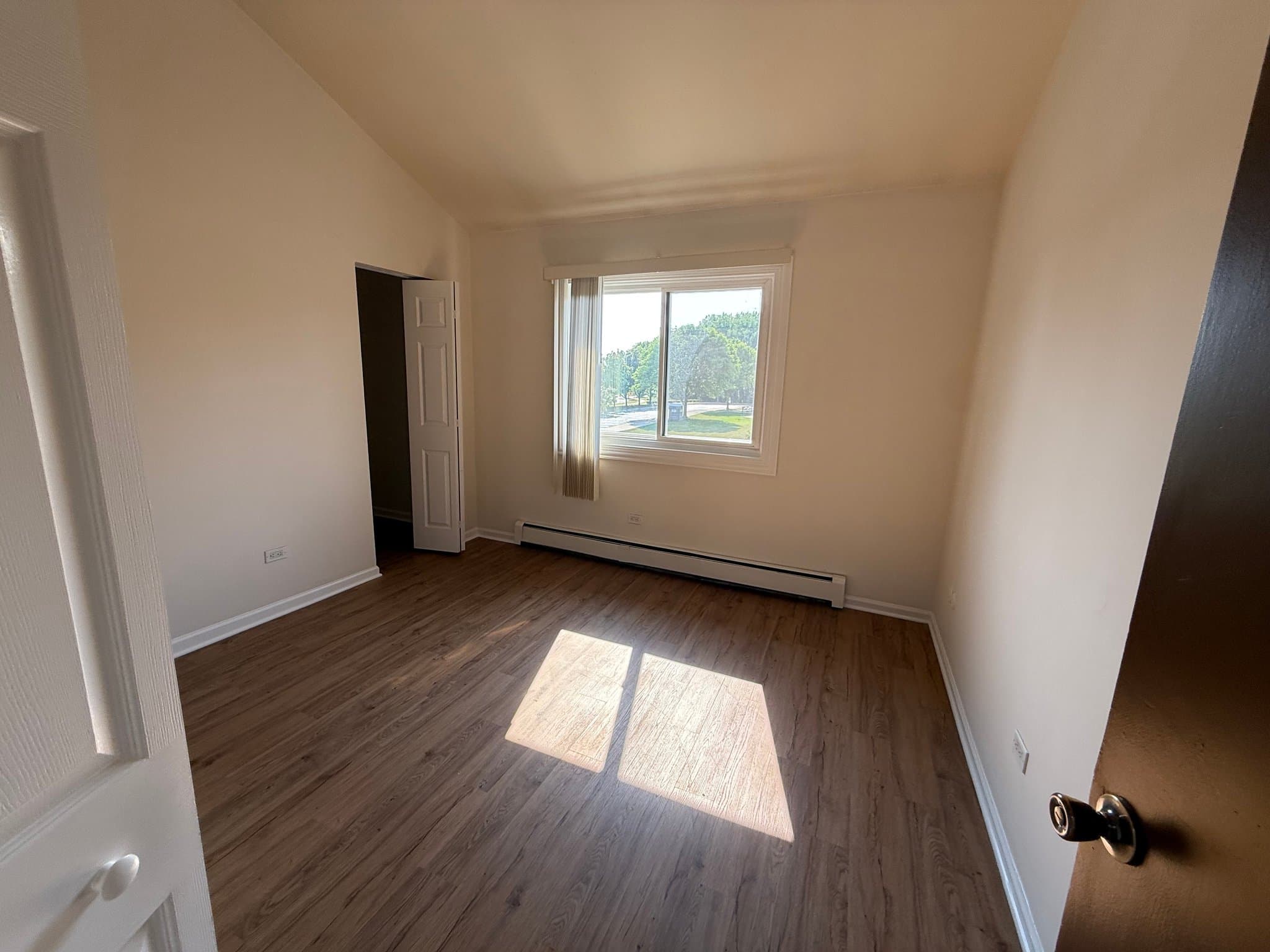 Wheeling Apartment: 490 Pleasant Run Drive