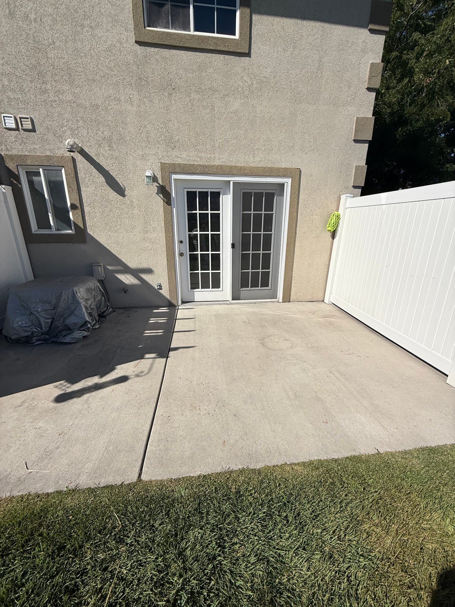 Logan Townhome: 25 w 1325 s
