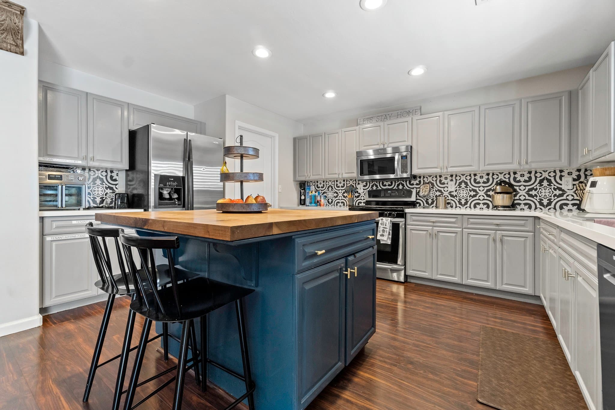 Bakersfield Single Room: 11409 ERESMA dr
