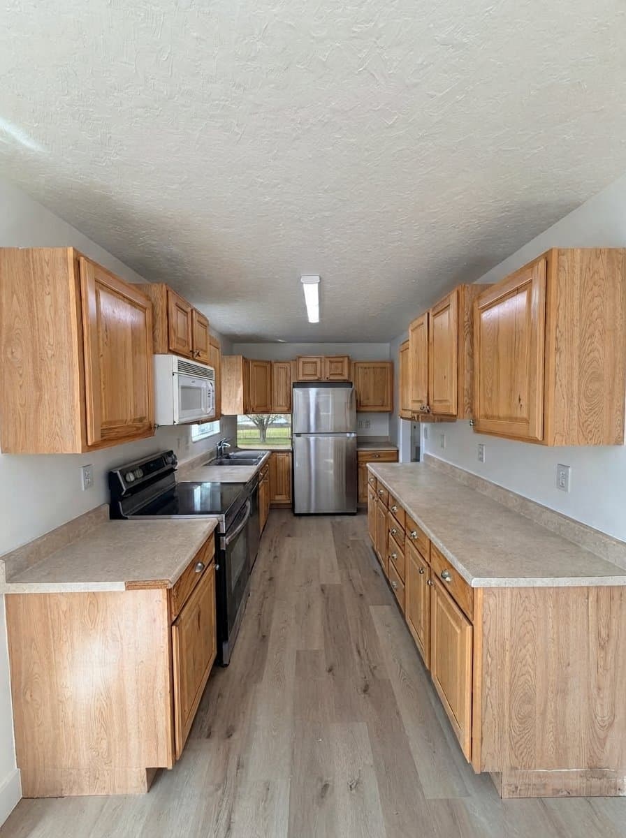 Draper House: 13160 S 300 E