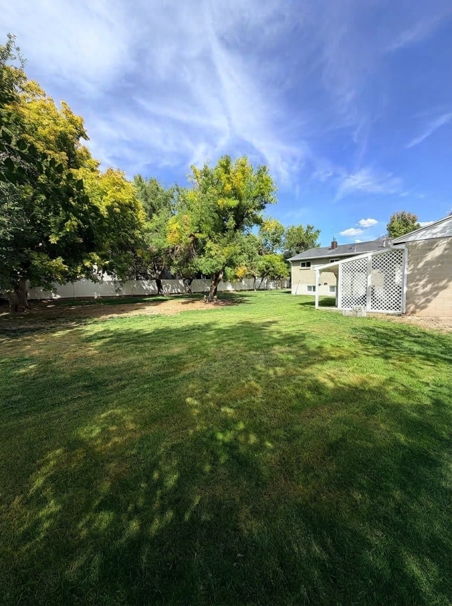 Draper House: 13160 S 300 E