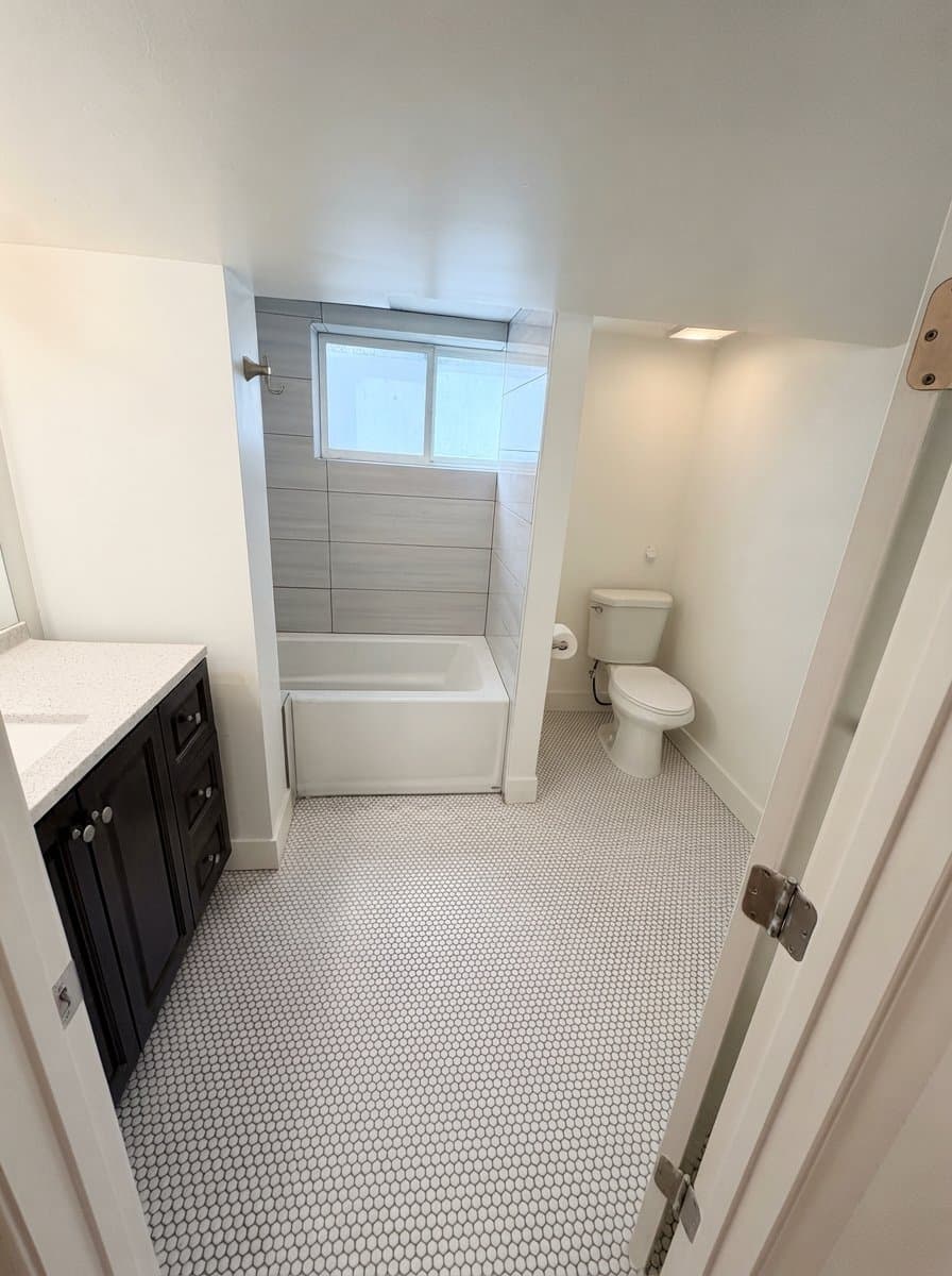 Draper House: 13160 S 300 E