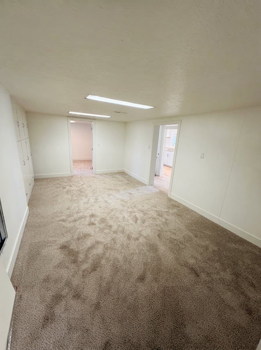 Draper House: 13160 S 300 E