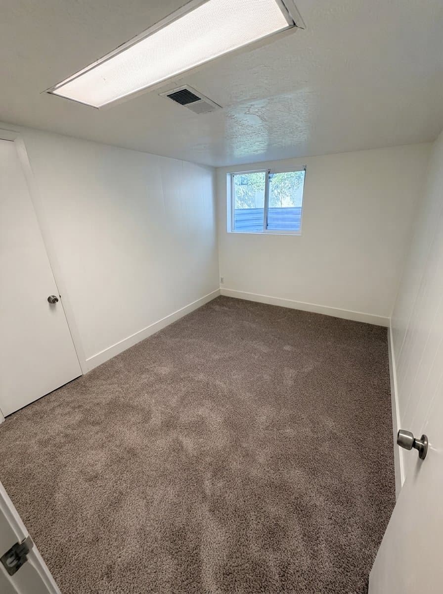Draper House: 13160 S 300 E