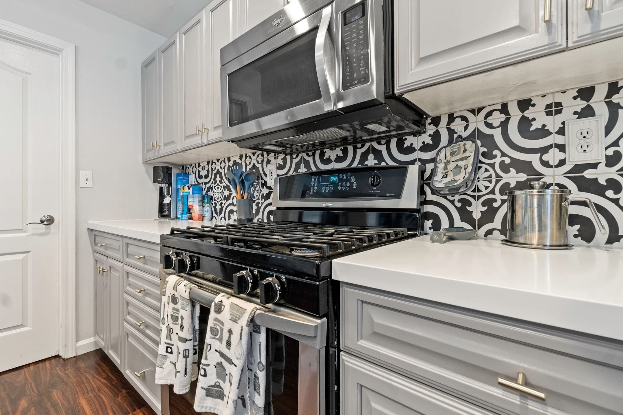 Bakersfield Single Room: 11409 ERESMA dr