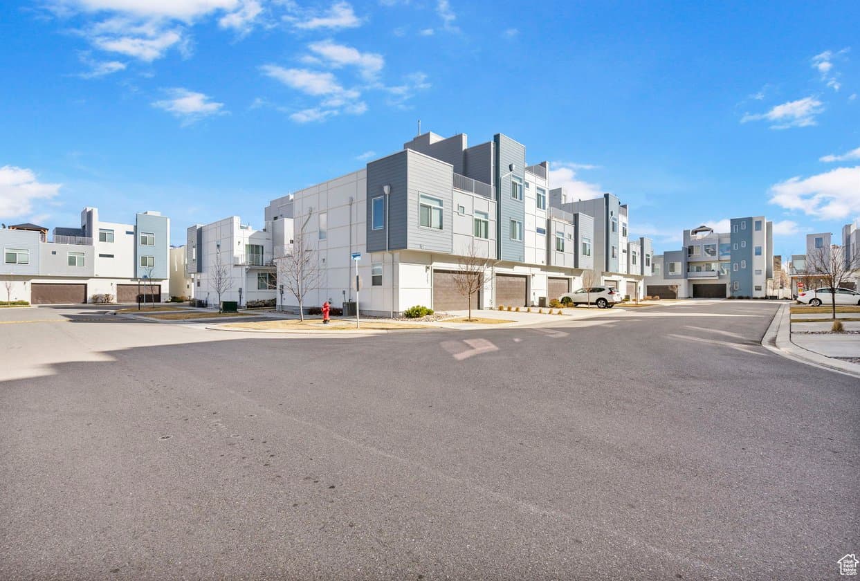 West Valley City Townhome: 3591 S Zinc Way