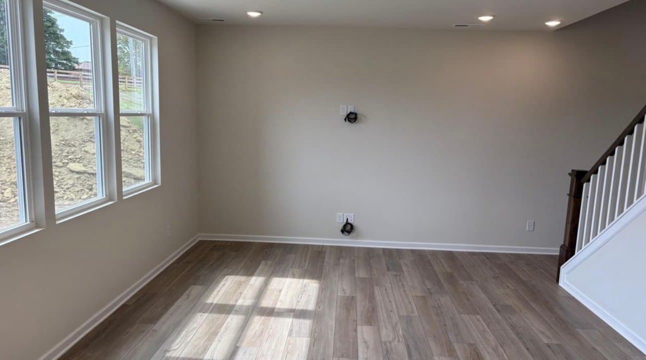 Louisville House: 16936 Aiken Ridge Cir
