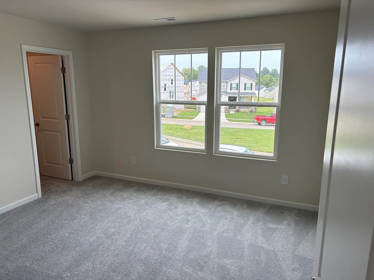 Louisville House: 16936 Aiken Ridge Cir
