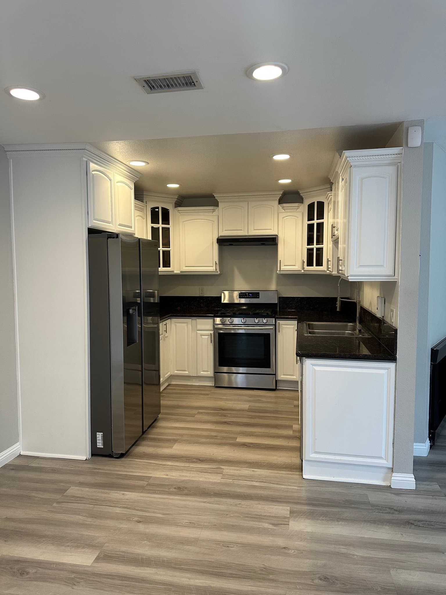 Stanton Townhome: 8167 Laguna Ct