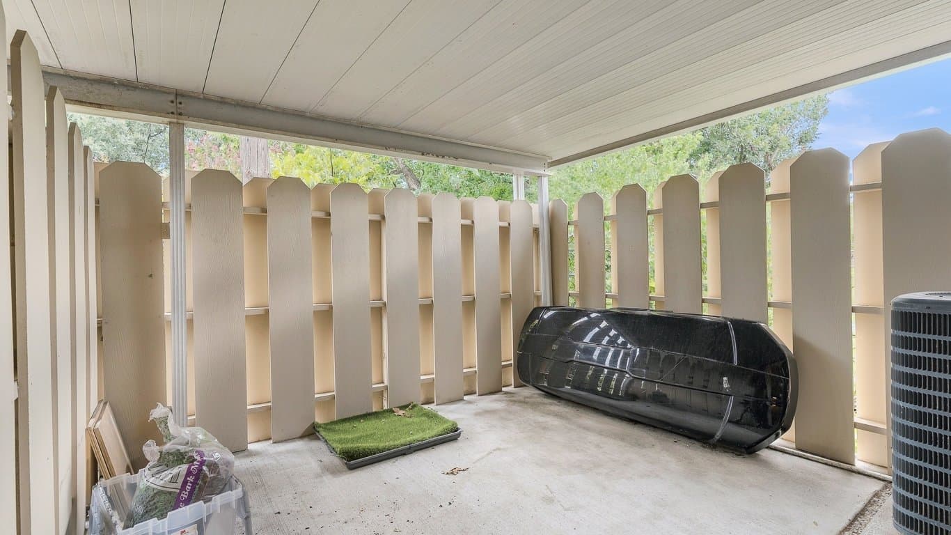 Houston Condo: 7221 BEECHNUT ST