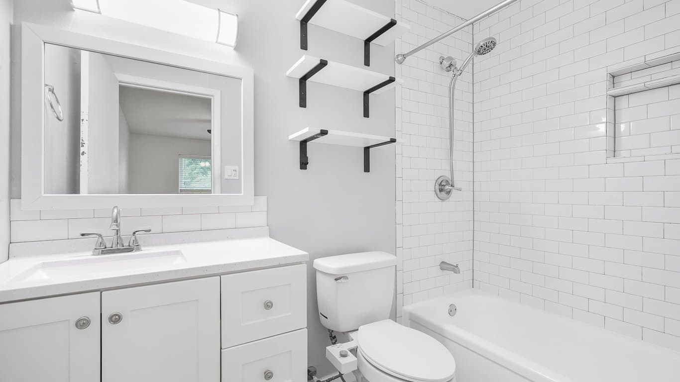 Houston Condo: 7221 BEECHNUT ST