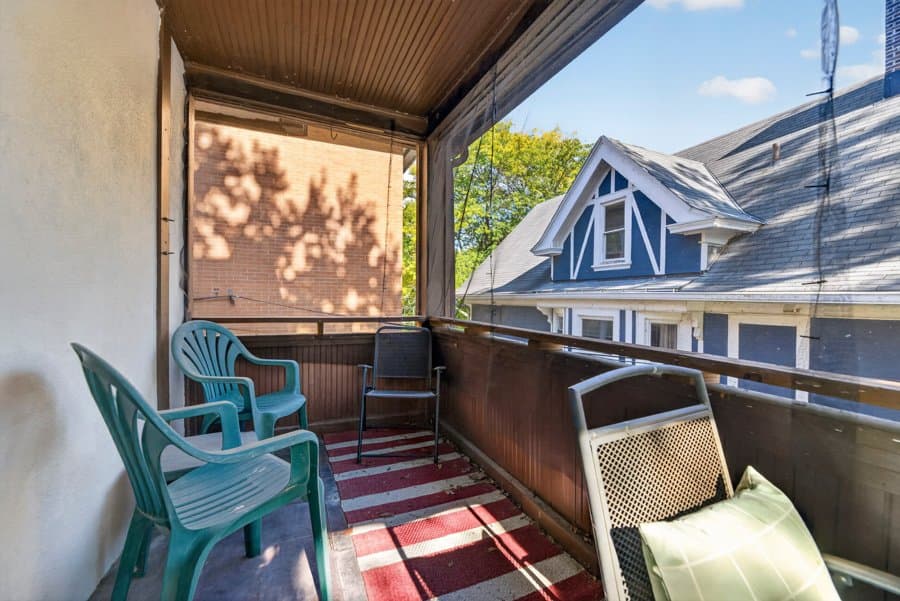 Madison Condo: 149 E Gilman