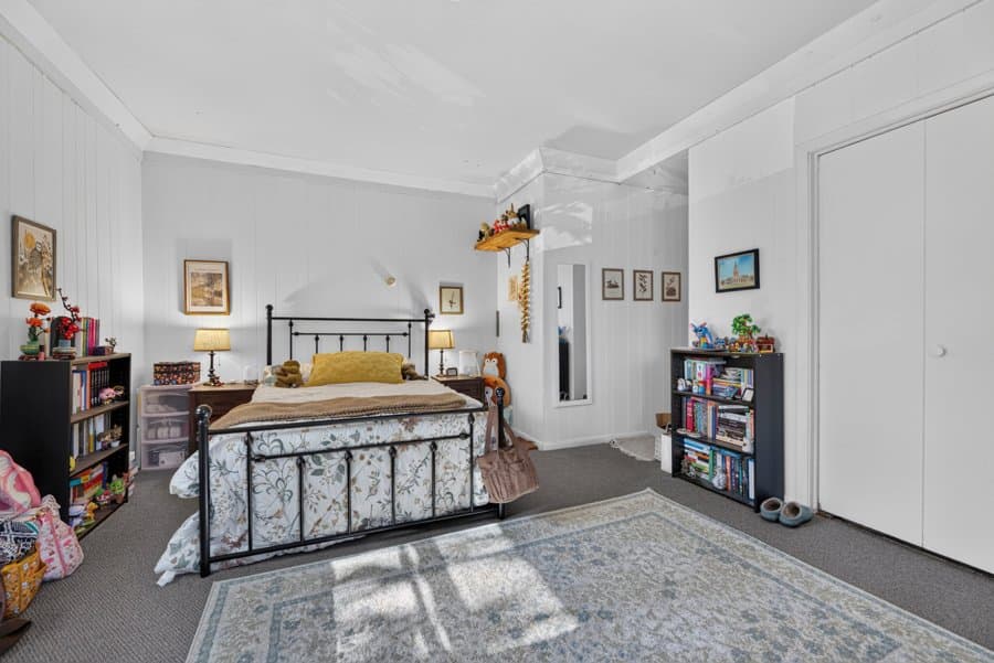 Madison Condo: 149 E Gilman
