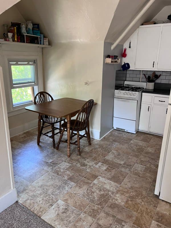 Madison Condo: 149 E Gilman
