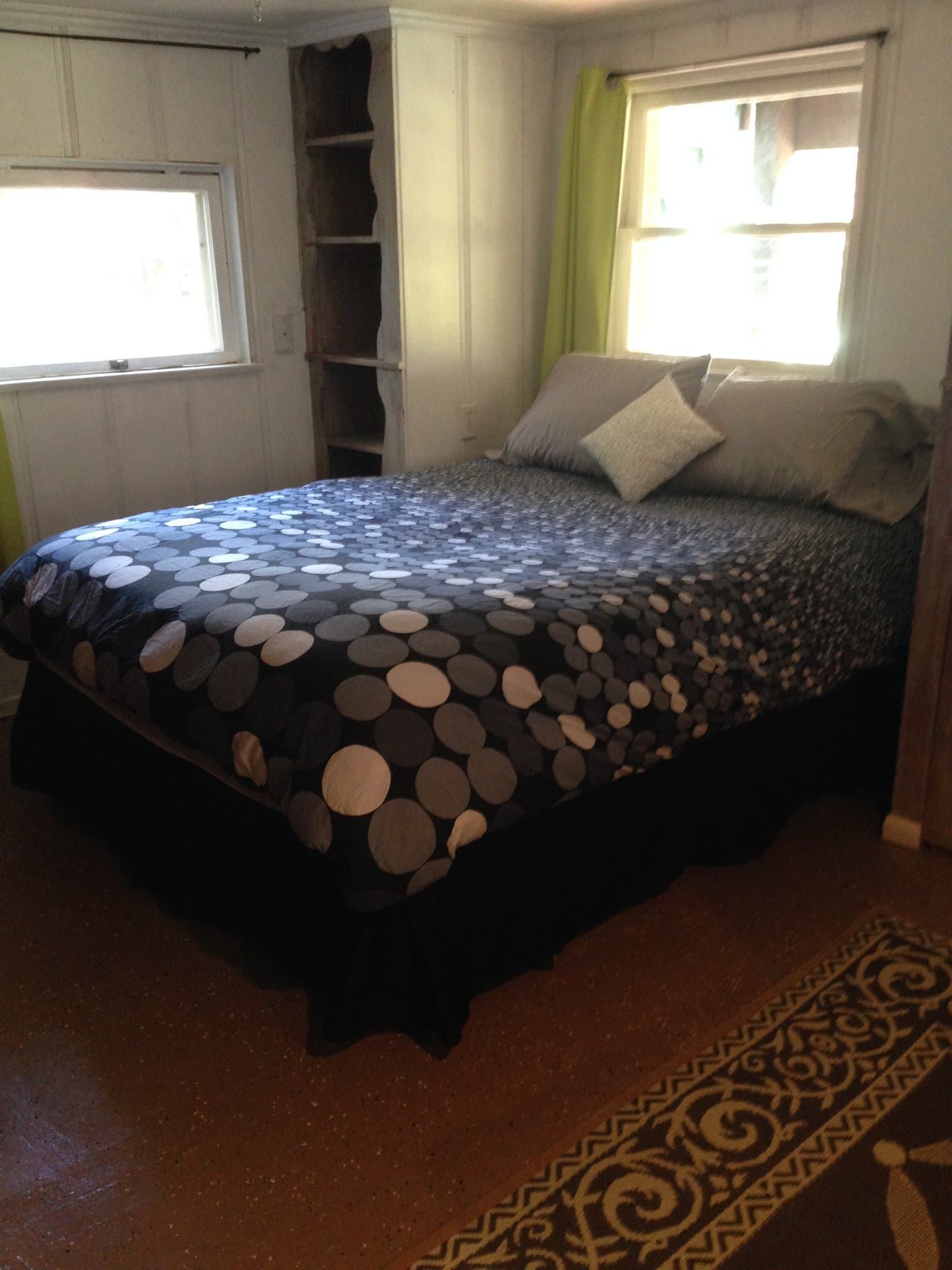 Vista Multiplex: 978 Phillips Streeet