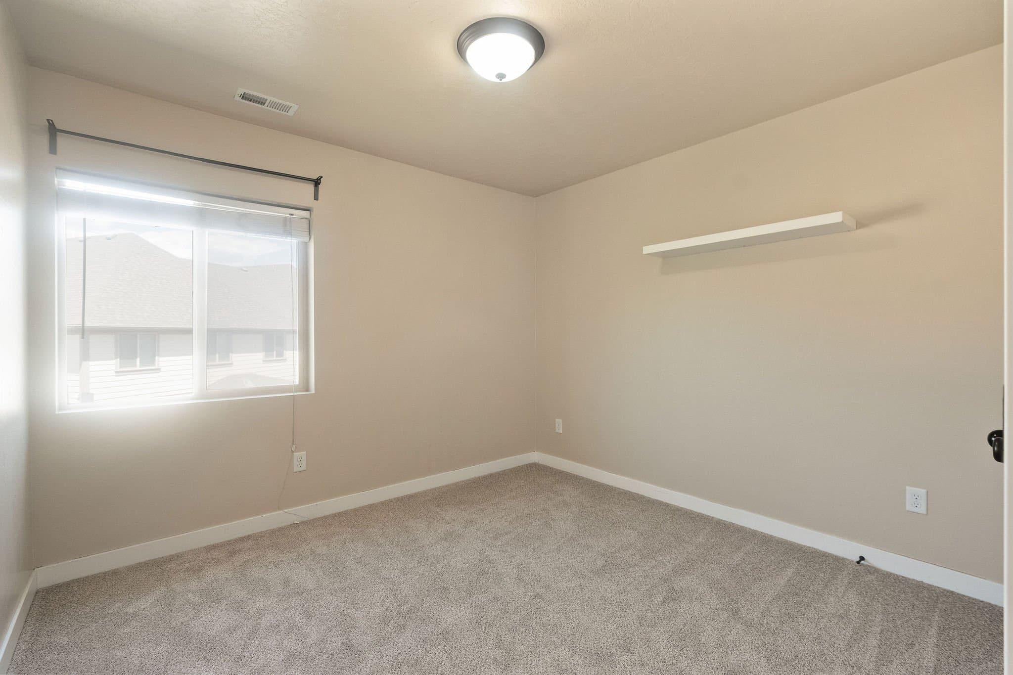 Eagle Mountain Townhome: 9256 N Prairie Dunes Way