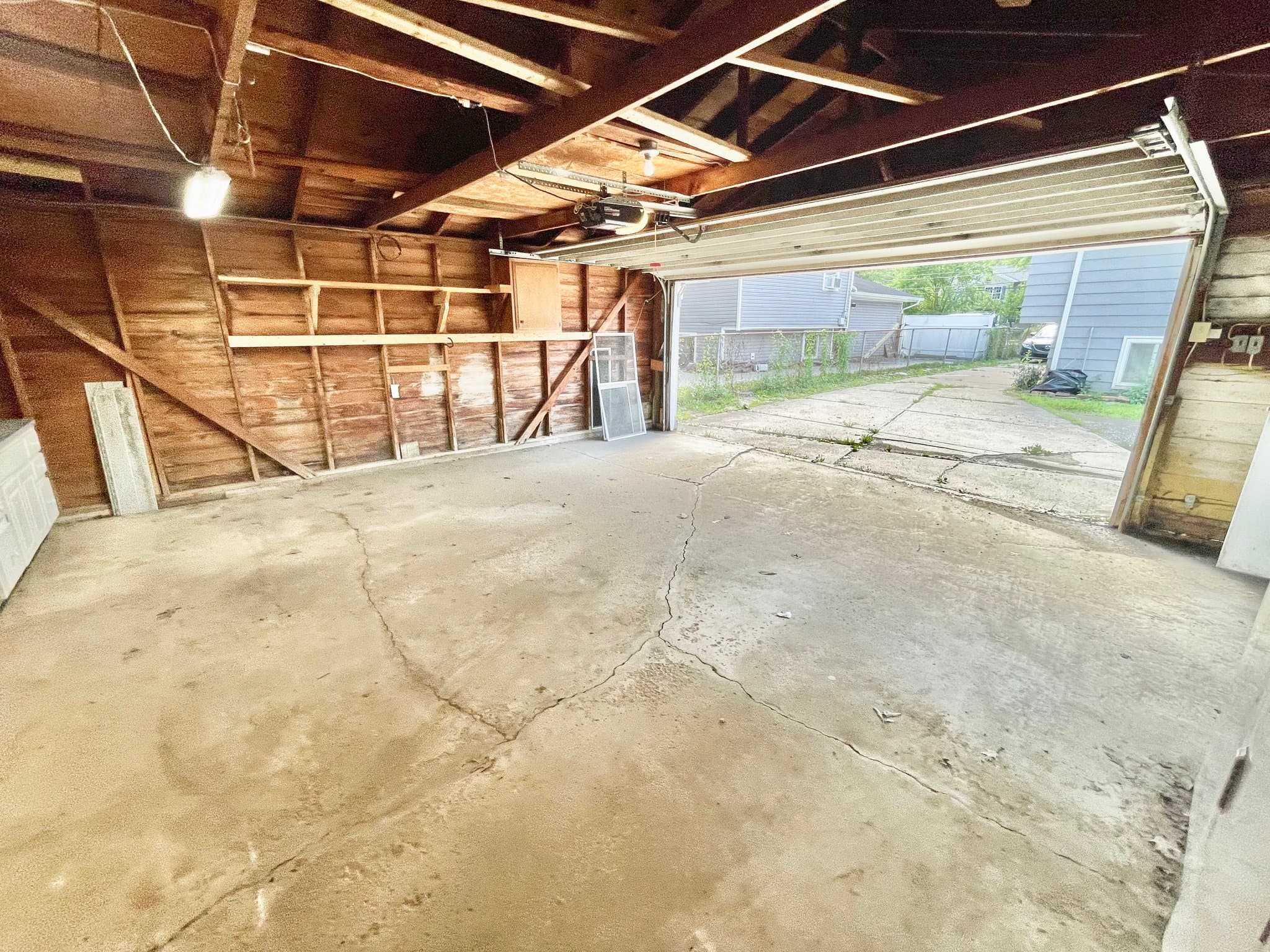 North Ridgeville House: 4885 Lear Nagle