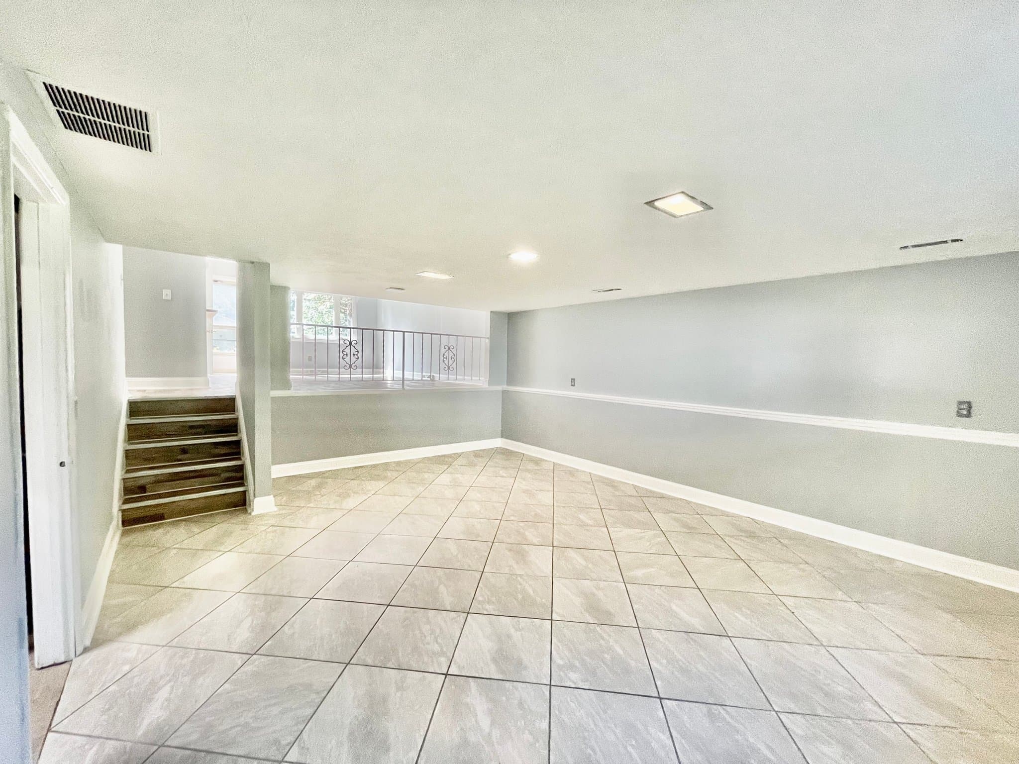 North Ridgeville House: 4885 Lear Nagle