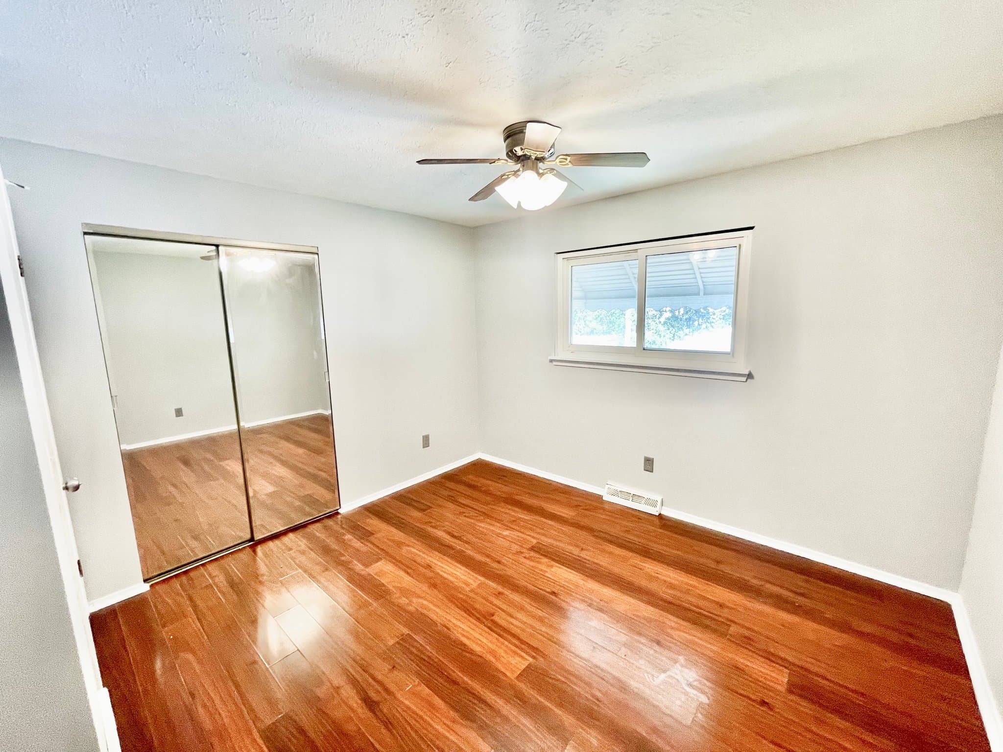 North Ridgeville House: 4885 Lear Nagle