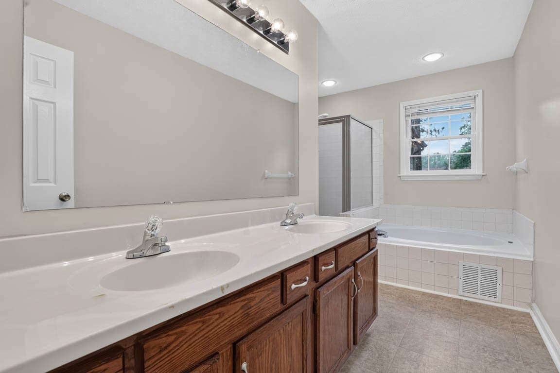 Lithonia House: 3142 Aberdeen Way