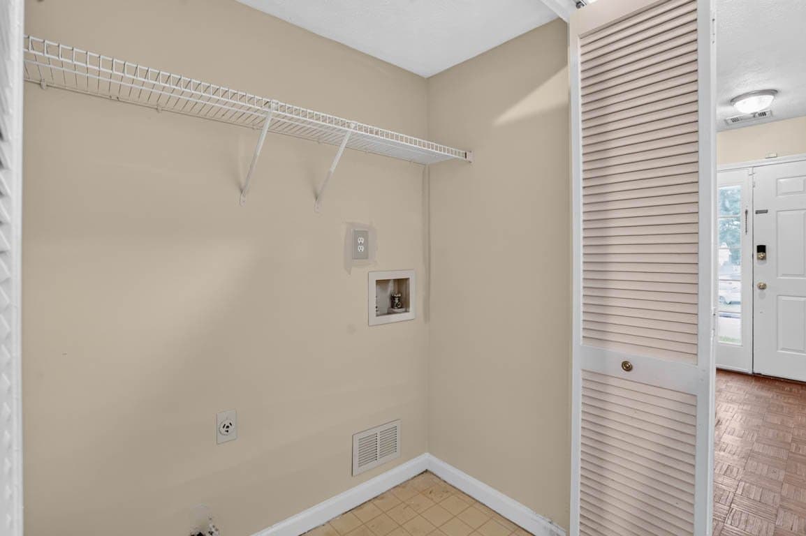 Lithonia House: 3142 Aberdeen Way