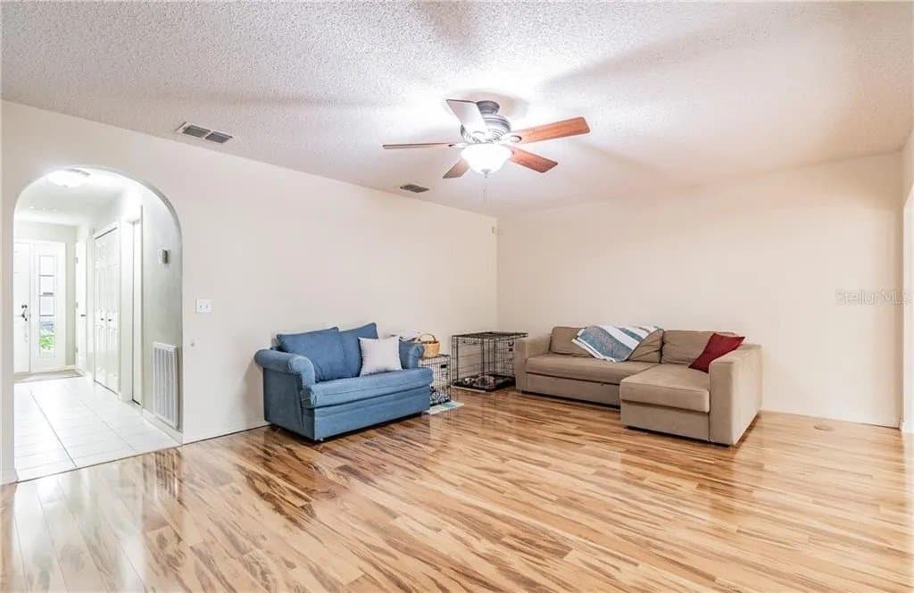 Tampa Townhome: 4625 Ashburn Square Dr