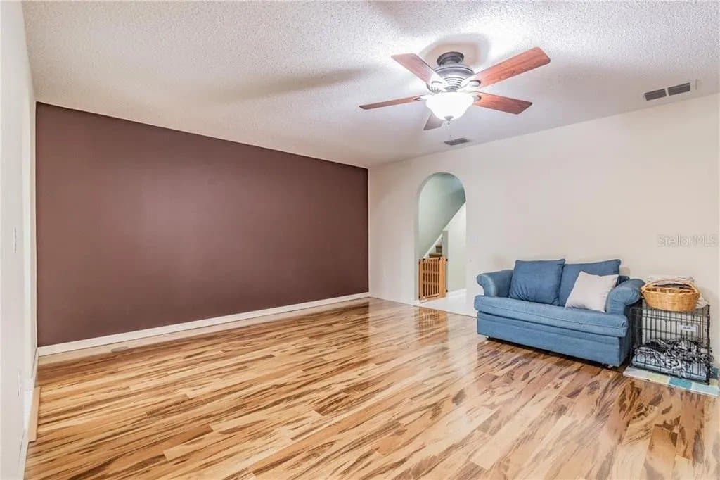 Tampa Townhome: 4625 Ashburn Square Dr