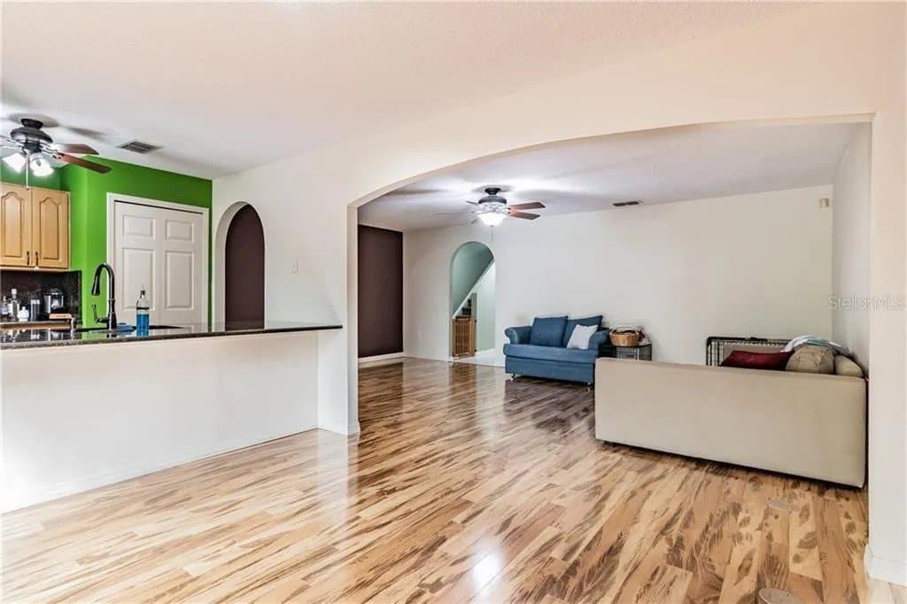 Tampa Townhome: 4625 Ashburn Square Dr