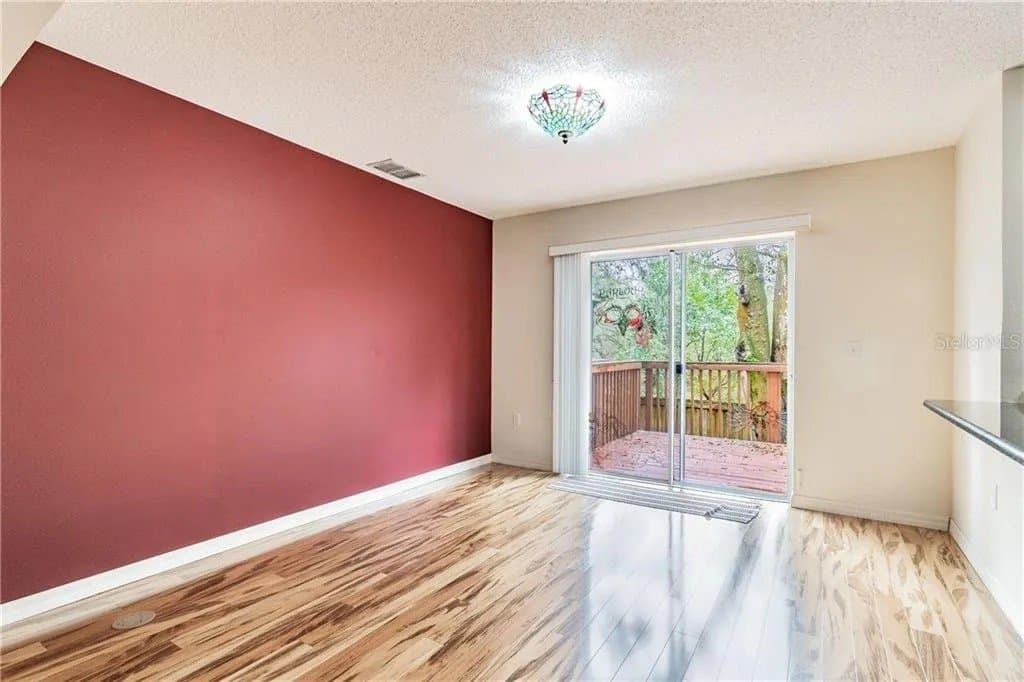 Tampa Townhome: 4625 Ashburn Square Dr