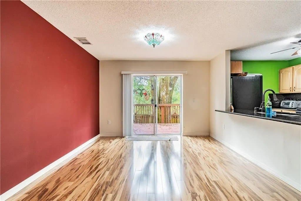 Tampa Townhome: 4625 Ashburn Square Dr