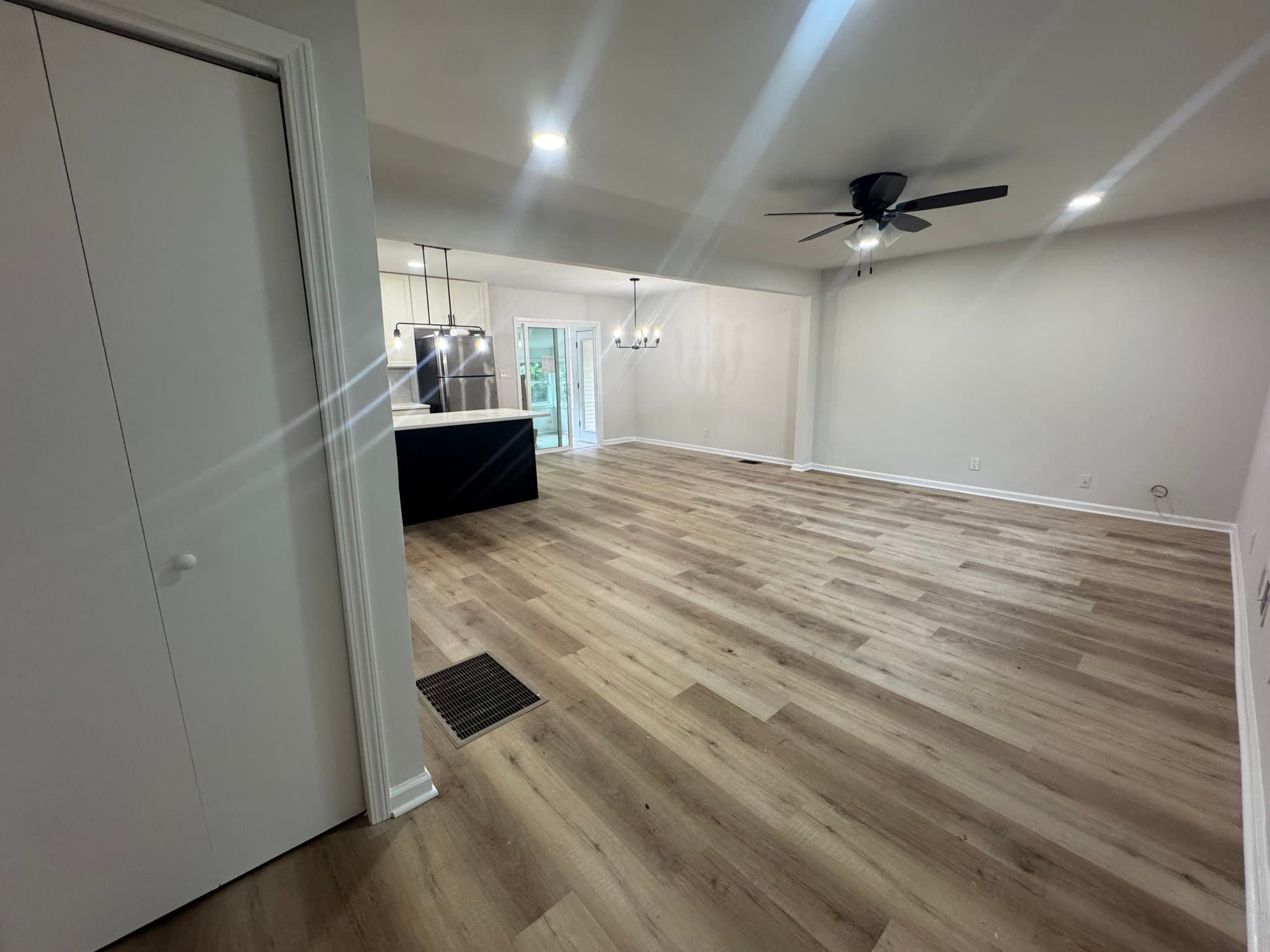 Canton House: 482 Palm St