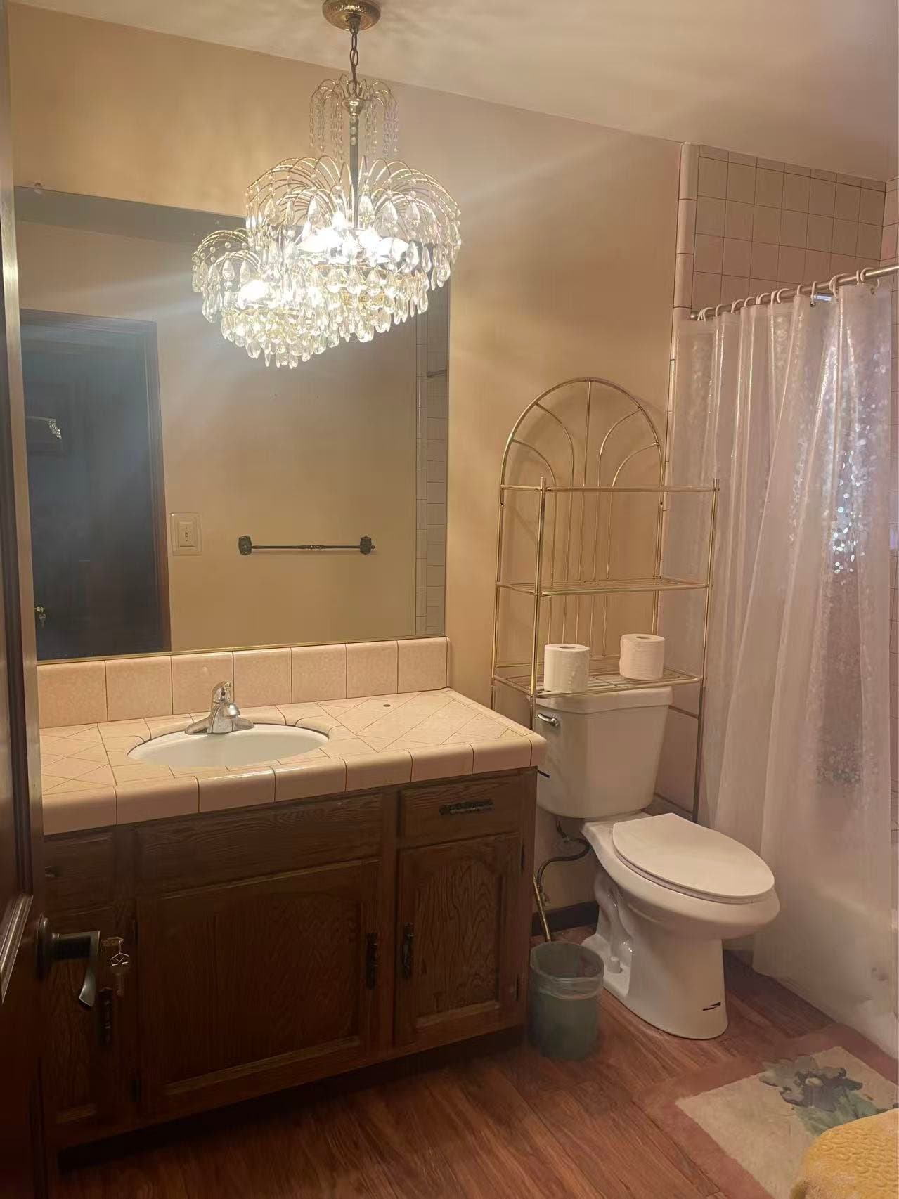 Norco Single Room: 2546 Reservoir Drive
