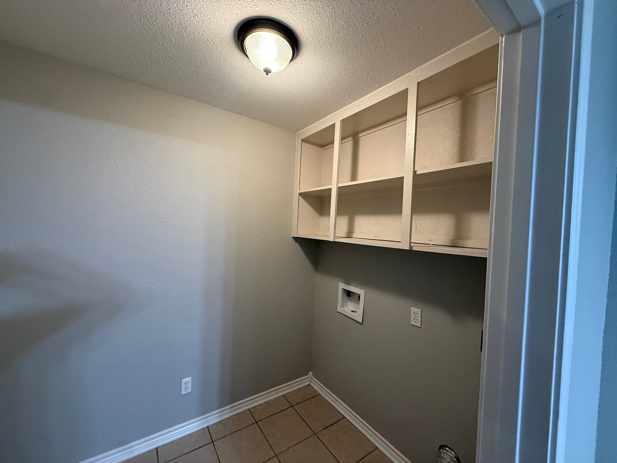 White Oak House: 518 E Center St