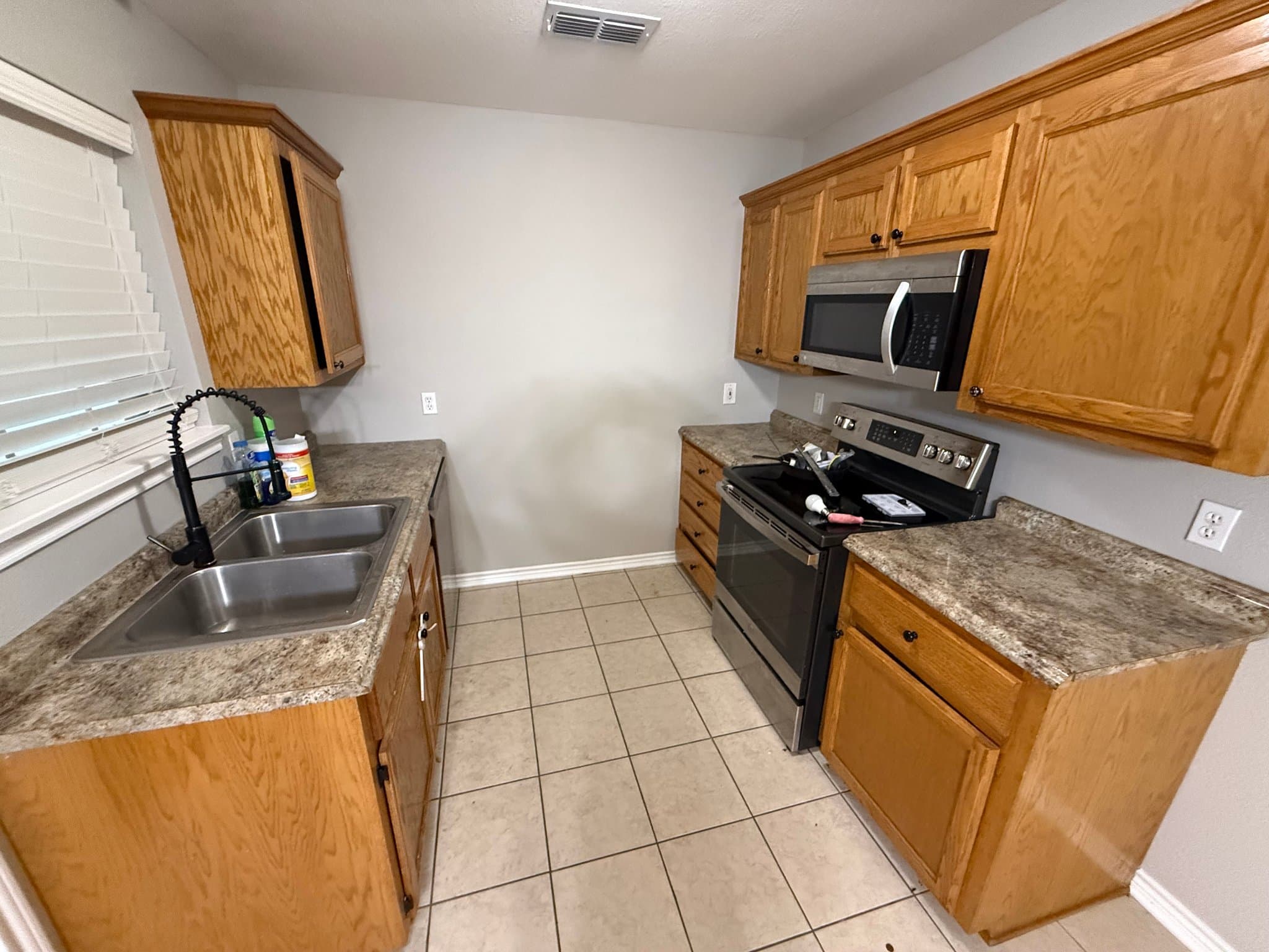 White Oak House: 518 E Center St