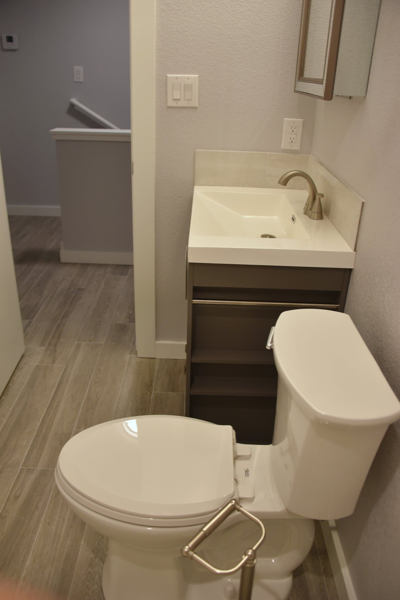 Luling Townhome: 1033 East Milam