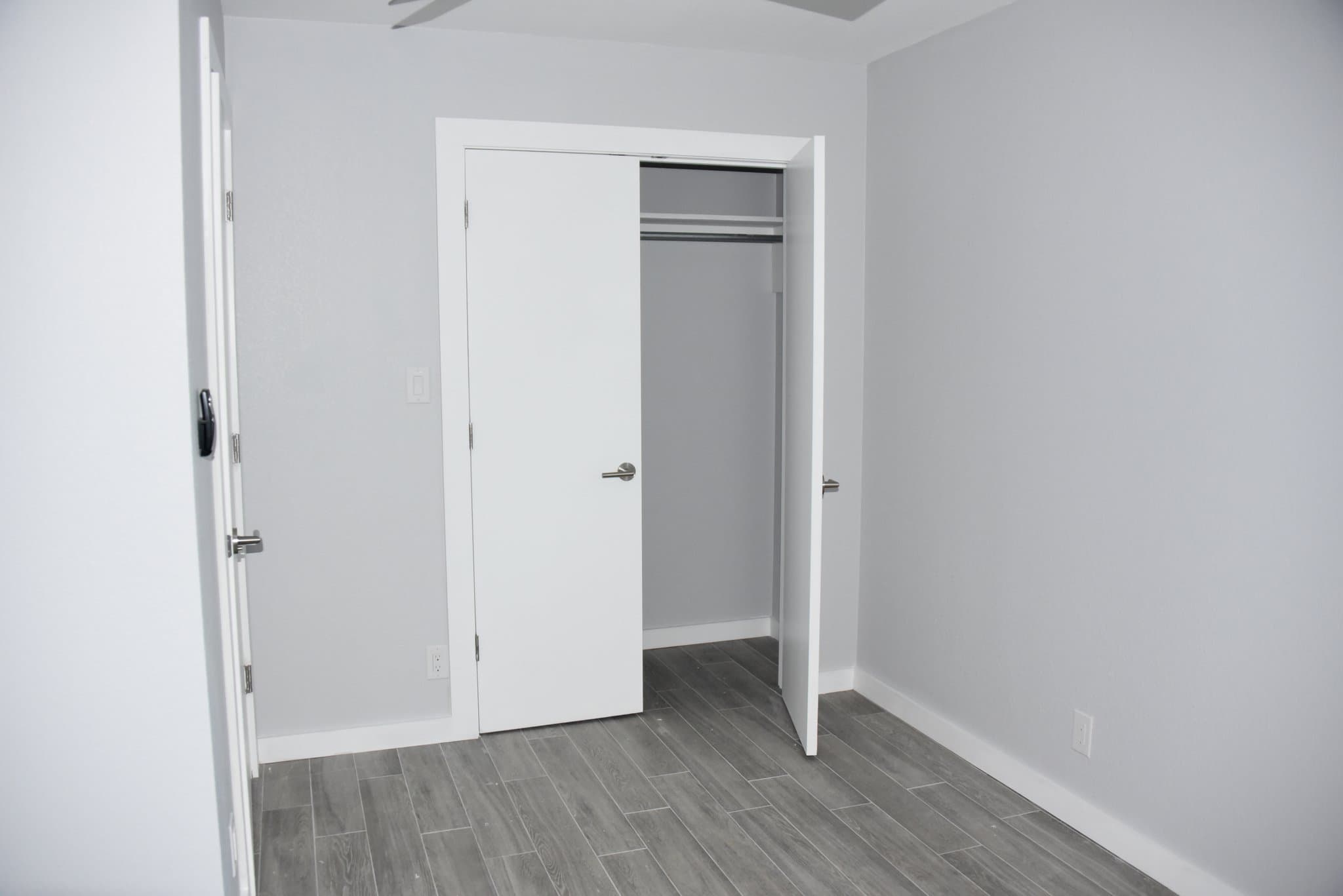 Luling Townhome: 1033 East Milam
